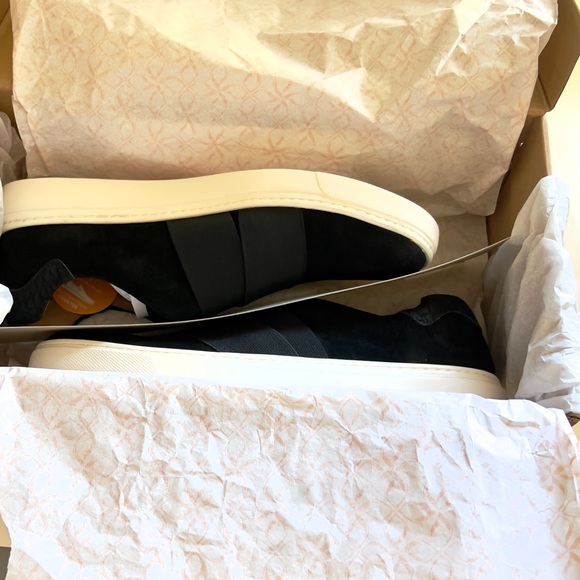 NIB Comfortiva Tamrya Black Suede Slip-on Sneaker - size 10 - Picture 6 of 11